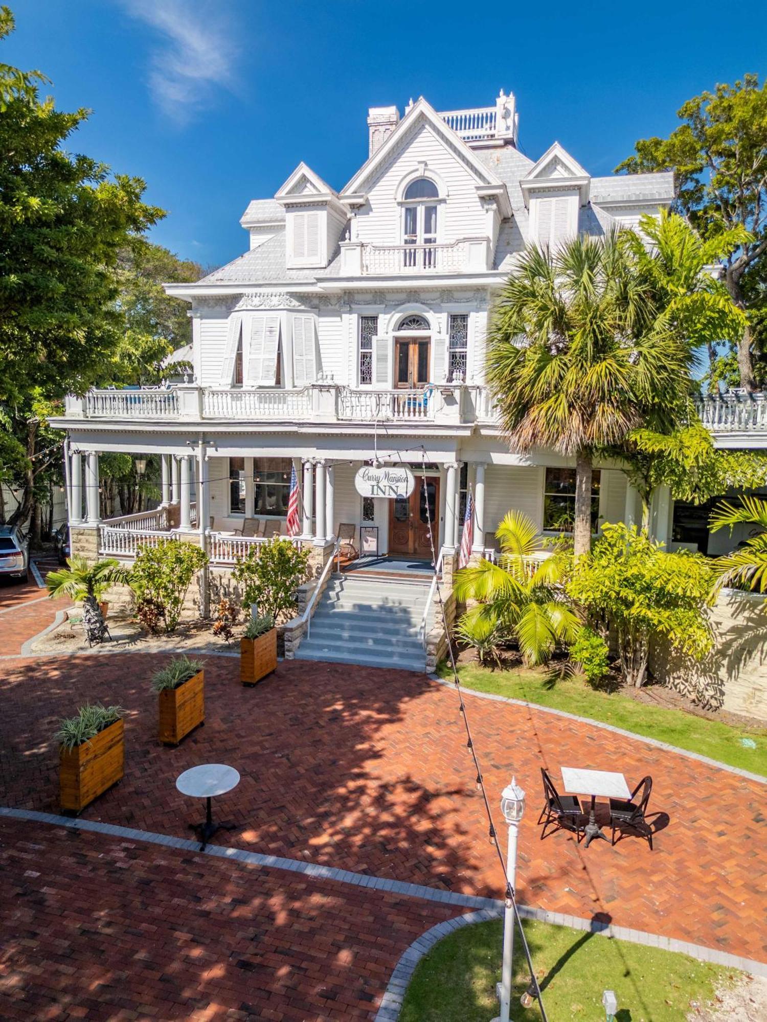 Deluxe Queen At The Curry Mansion - Parking & Heated Pool! Key West Exterior photo